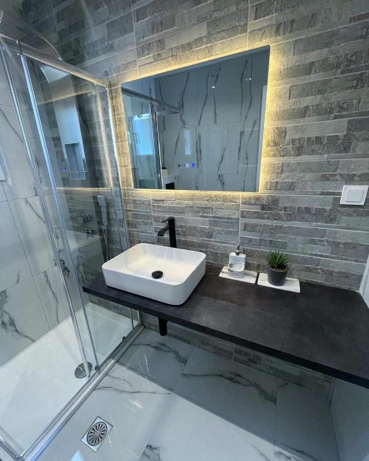 Euphoria Suites And Studios ซีดารี ภายนอก รูปภาพ