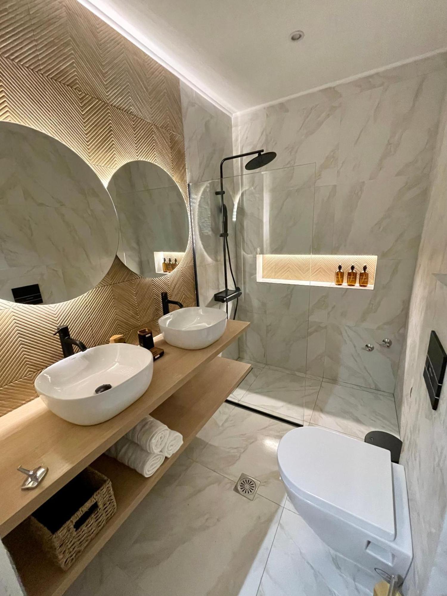 Euphoria Suites And Studios ซีดารี ภายนอก รูปภาพ